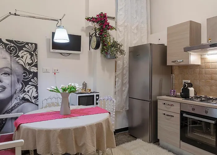 Apartamento Fantastic House Near The Station Free Parking *