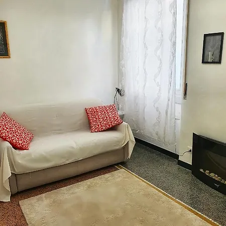 Fantastic House Near The Station Free Parking Genoa