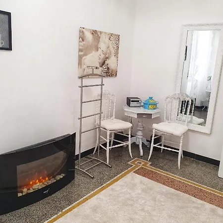 Fantastic House Near The Station Free Parking Apartment Genoa