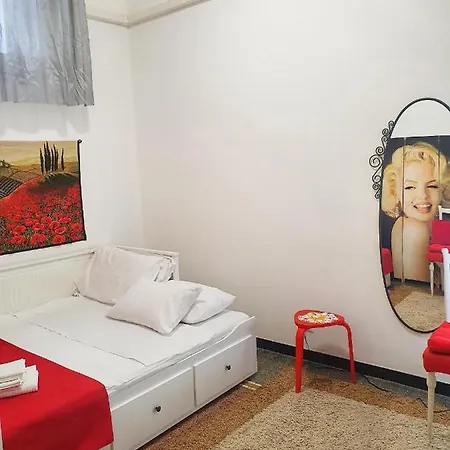 Fantastic House Near The Station Free Parking Apartment