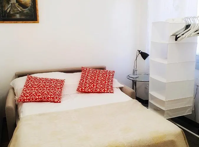Fantastic House Near The Station Free Parking Apartment
