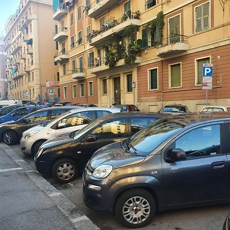 Apartament Fantastic House Near The Station Free Parking Genua