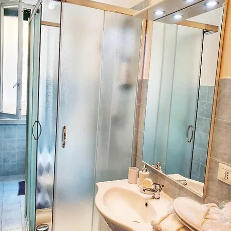 Fantastic House Near The Station Free Parking Genua